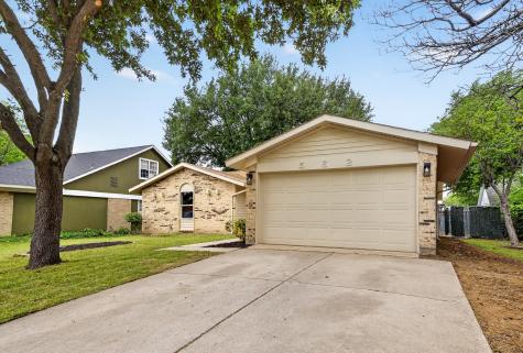 562 Kent Drive Lewisville TX 75067