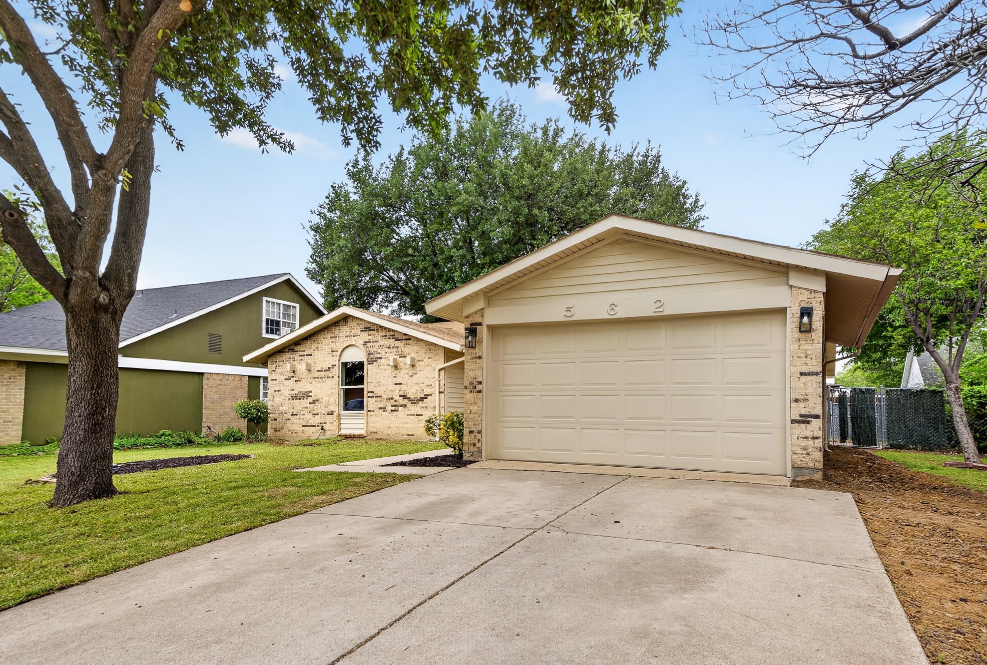 562 Kent Drive Lewisville TX 75067