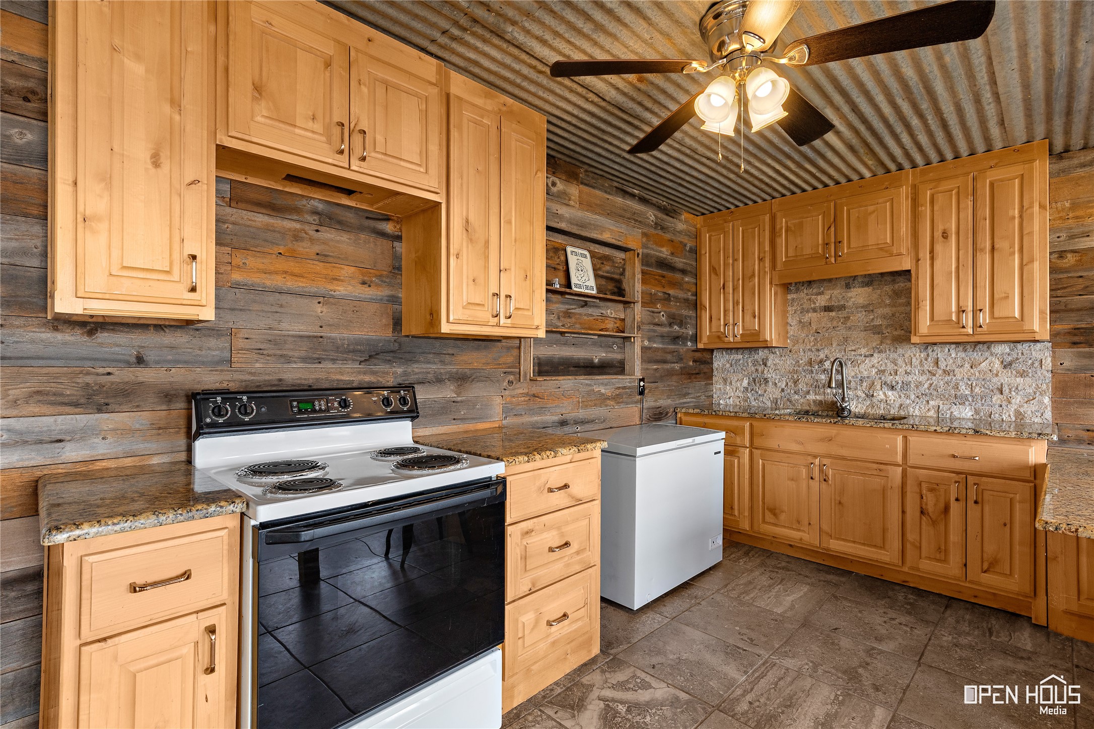 894 W Moonshine Road Seymour TX 76380