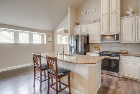 1033 Rustic Oak Way Burleson TX 76028