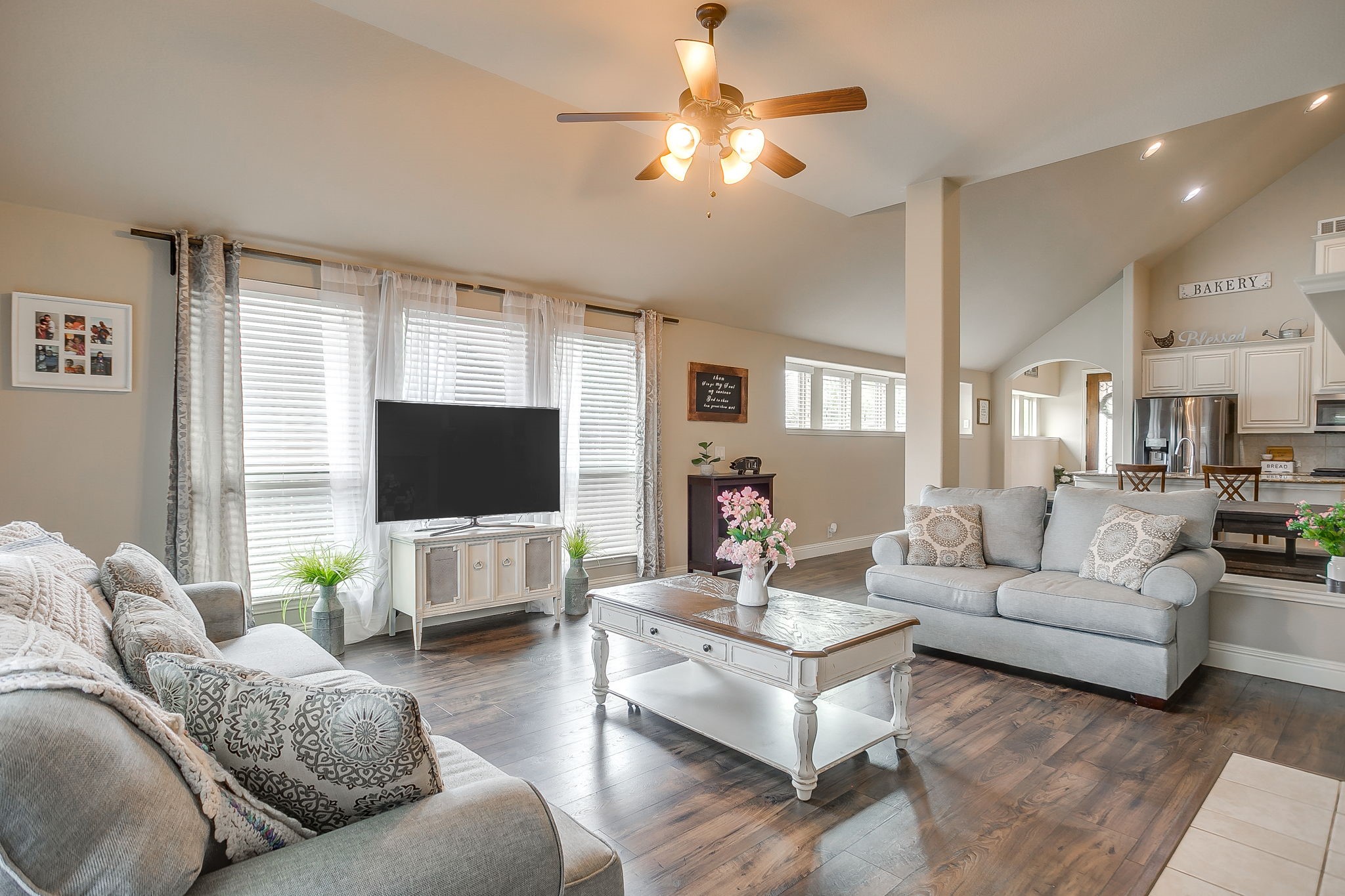 1033 Rustic Oak Way Burleson TX 76028