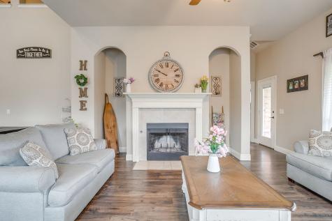 1033 Rustic Oak Way Burleson TX 76028
