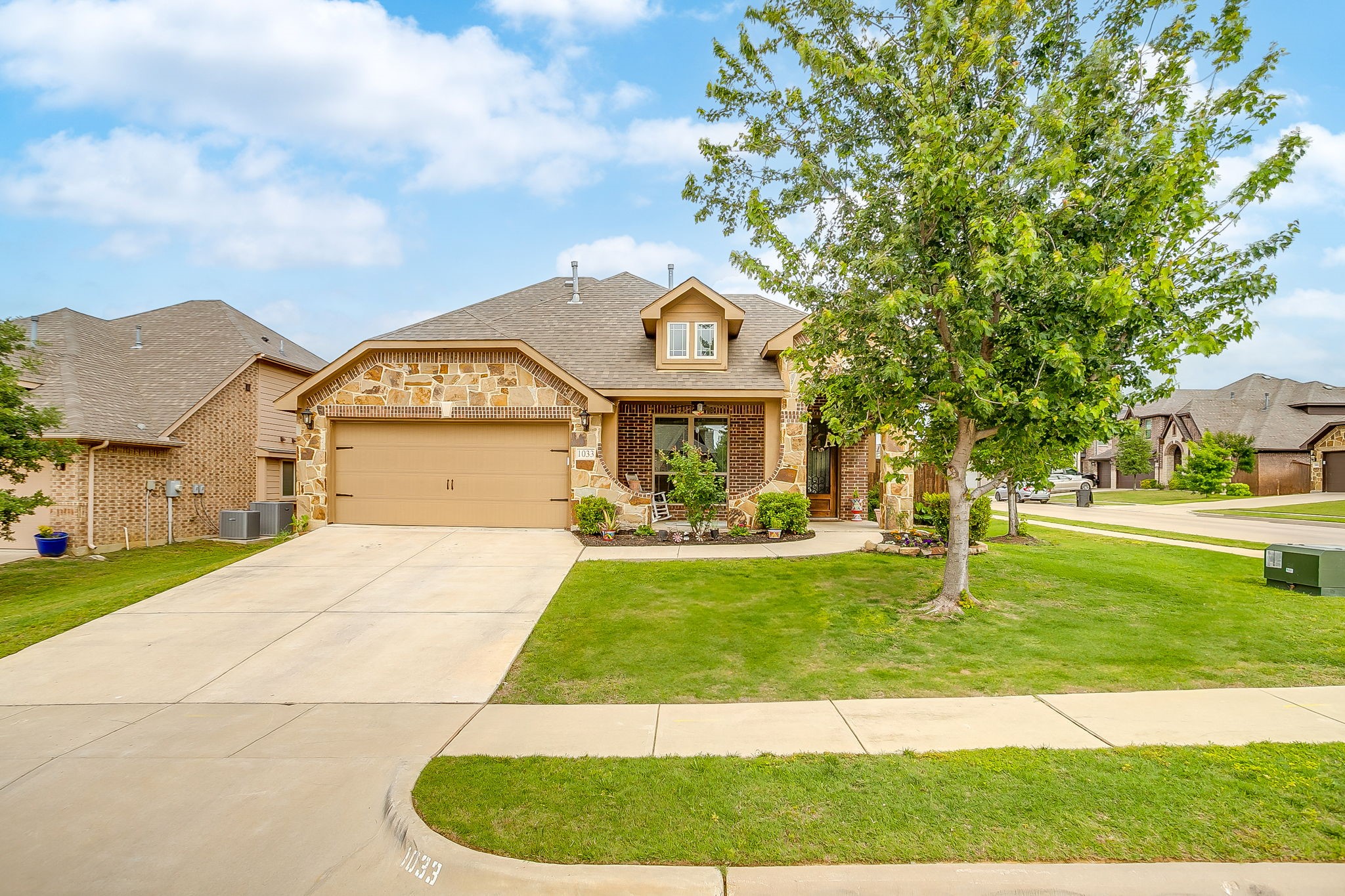 1033 Rustic Oak Way Burleson TX 76028
