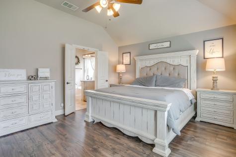 1033 Rustic Oak Way Burleson TX 76028
