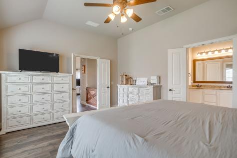 1033 Rustic Oak Way Burleson TX 76028