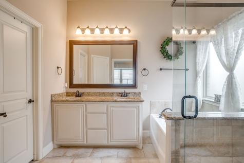1033 Rustic Oak Way Burleson TX 76028