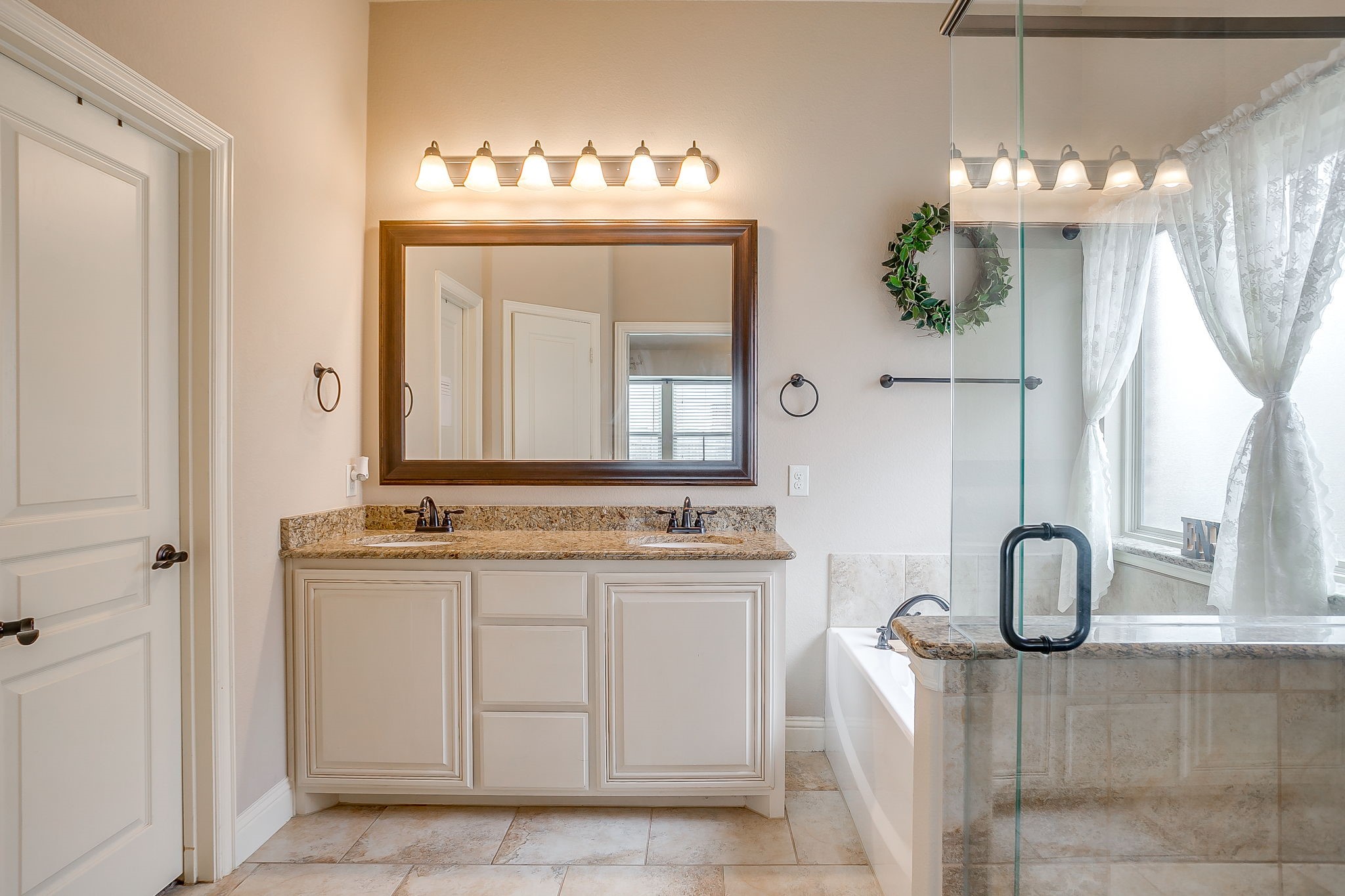 1033 Rustic Oak Way Burleson TX 76028