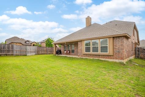 1033 Rustic Oak Way Burleson TX 76028