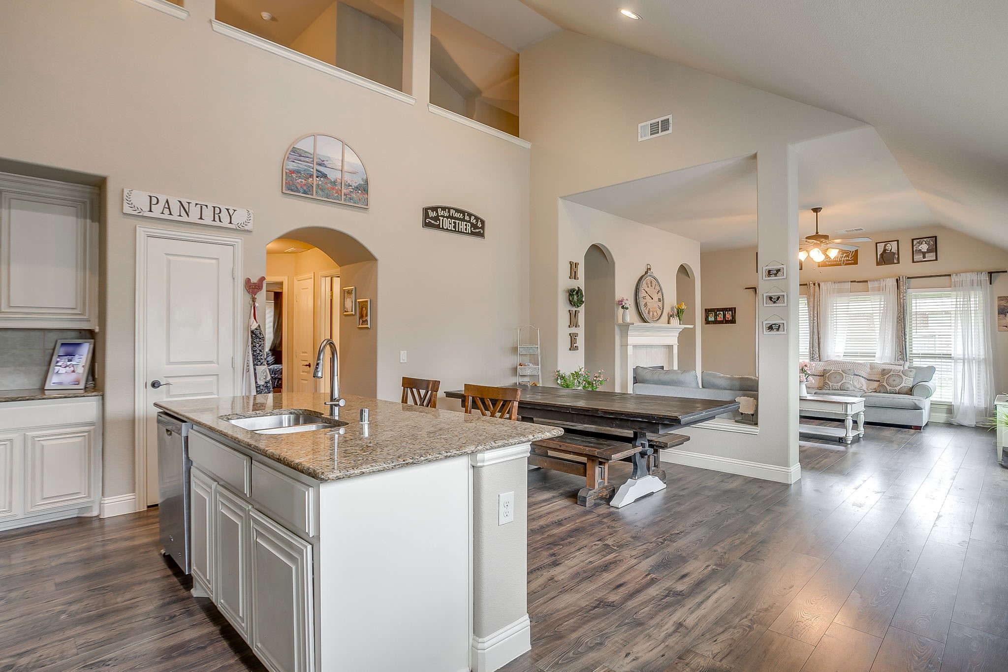 1033 Rustic Oak Way Burleson TX 76028