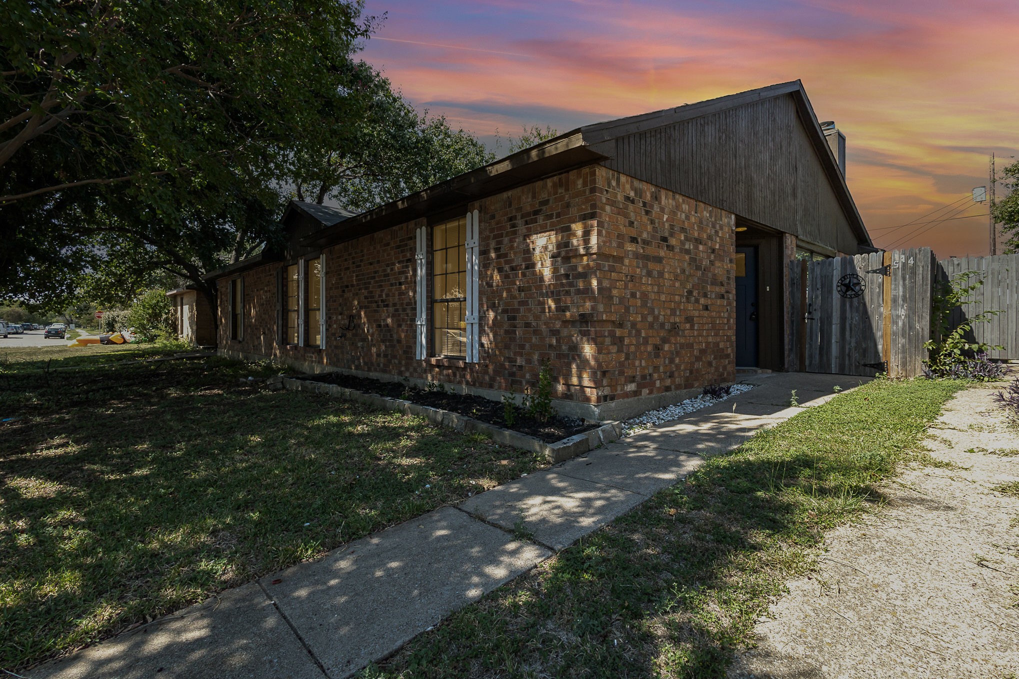 514 Stonehenge Drive Grand Prairie TX 75052