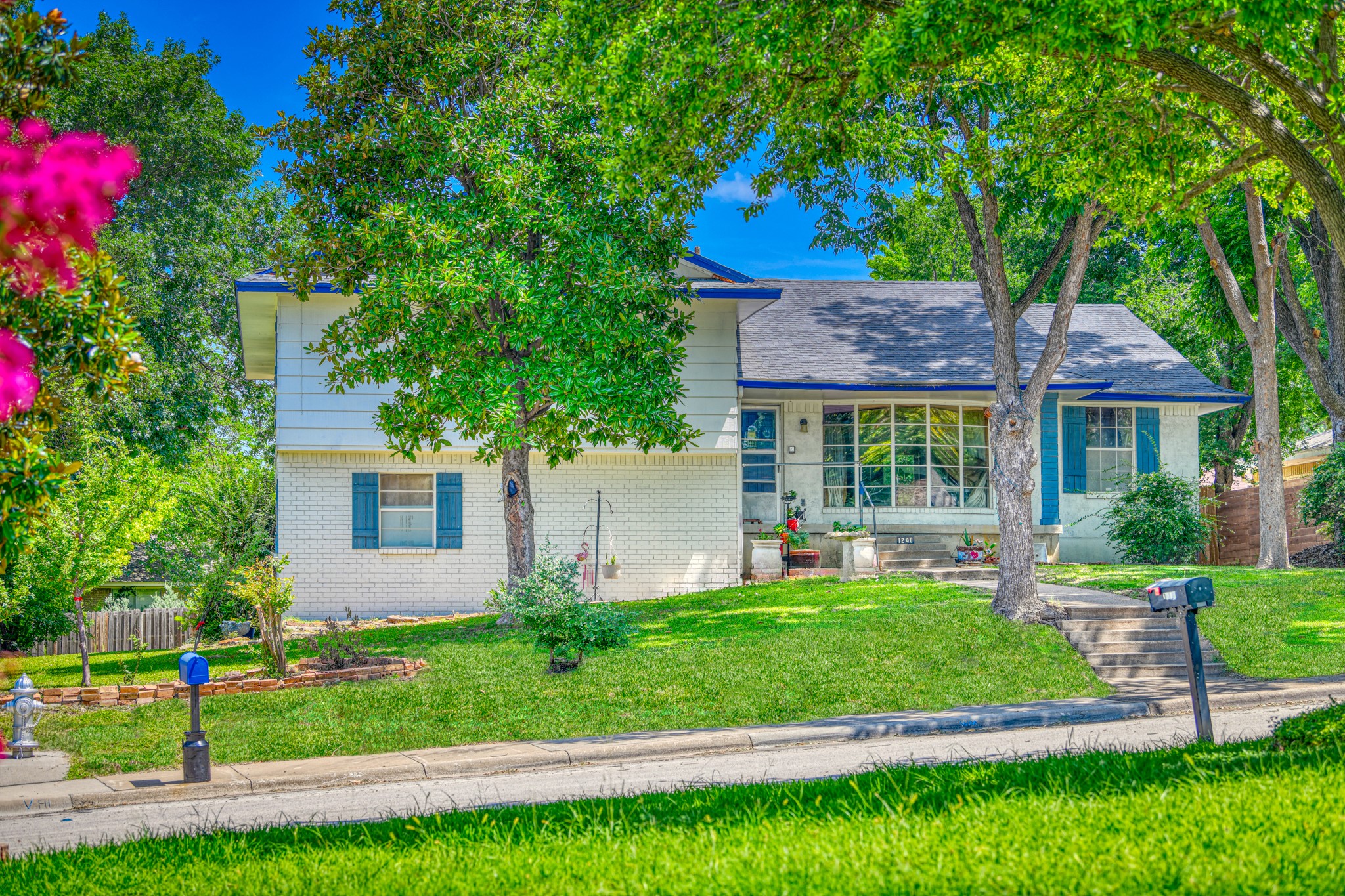 1240 Greenbriar Circle Desoto TX 75115