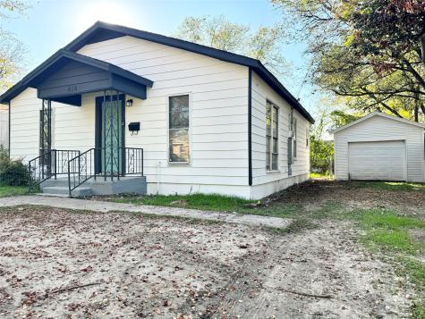 412 S Perkins Street Fort Worth TX 76103