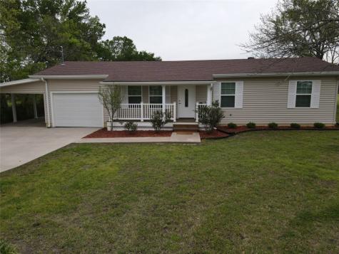 185 County Road 4300 Greenville TX 75401