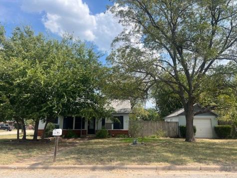 1101 Texas Street Graham TX 76450