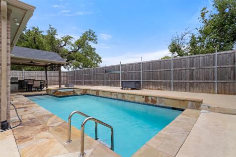 945 Hannah Way Dallas TX 75253