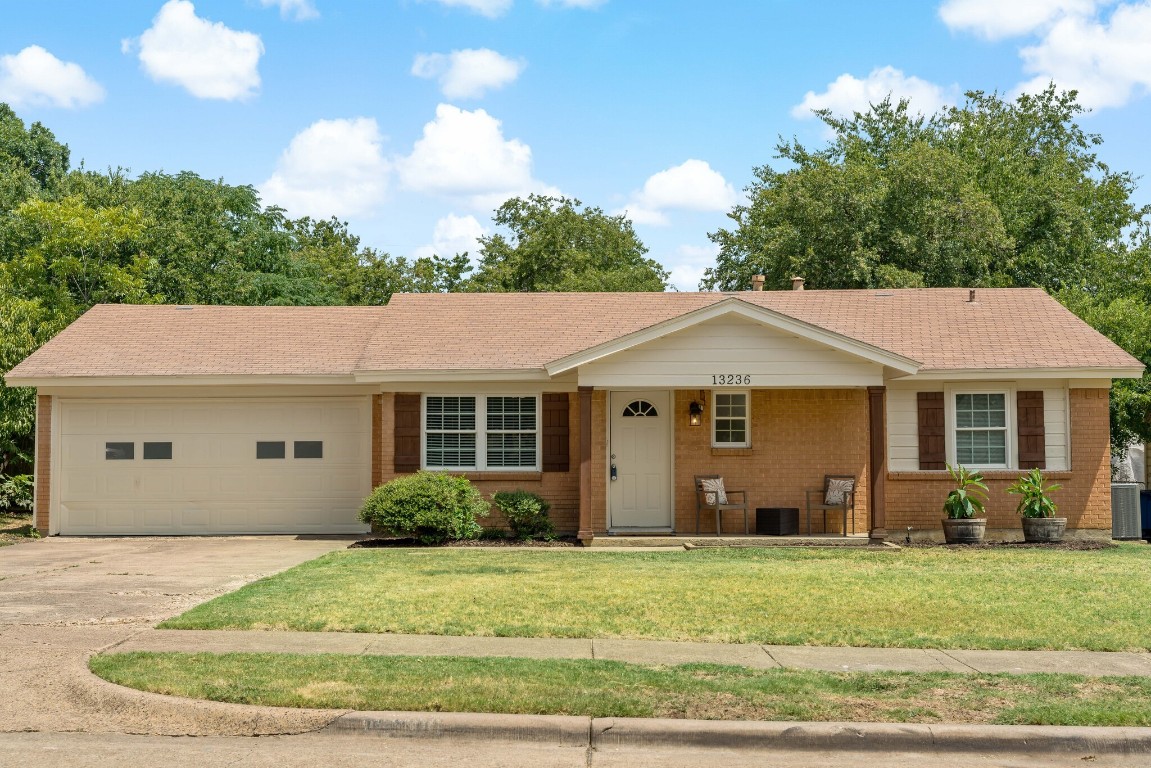 13236 Blossomheath Lane Dallas TX 75240