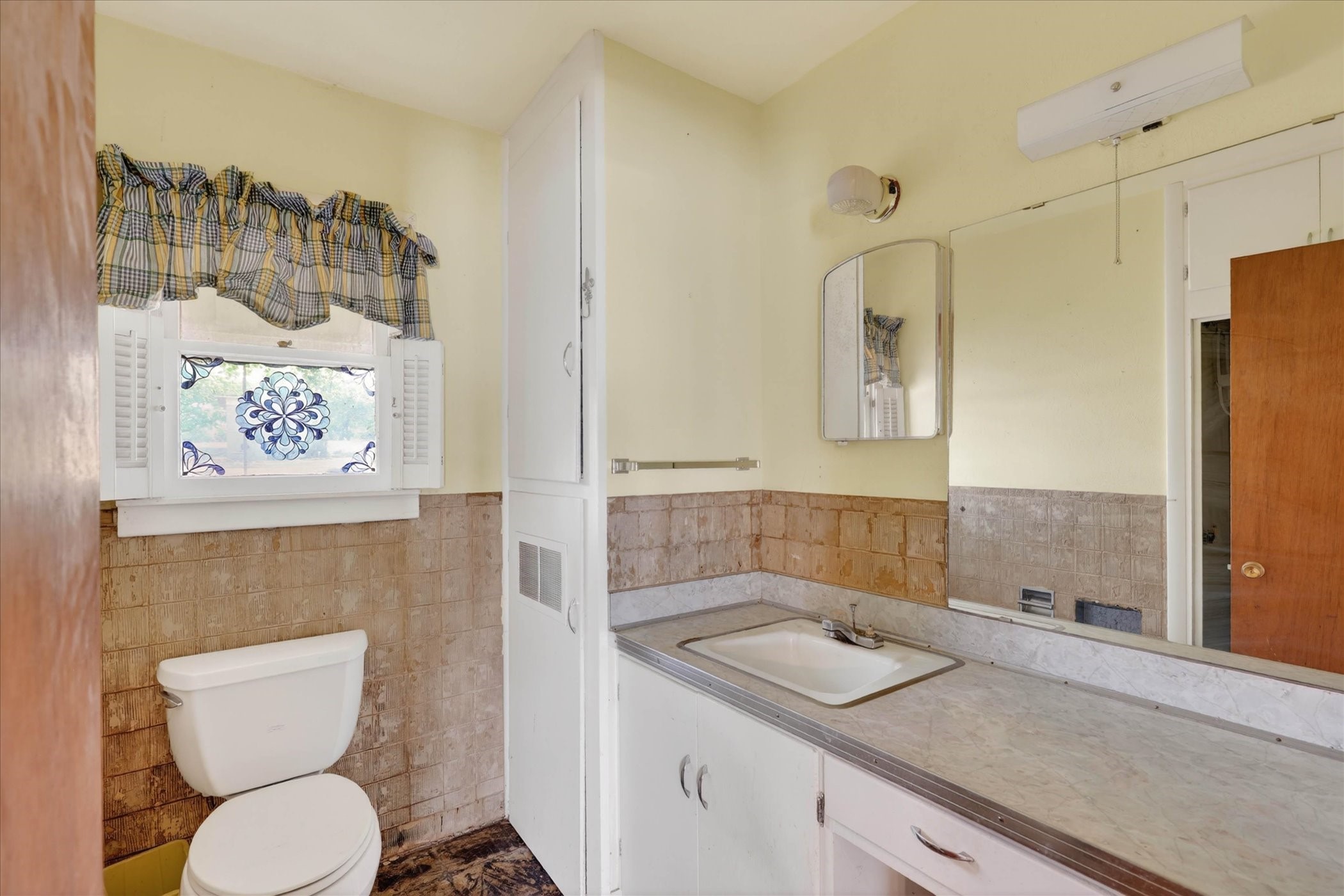 11740 East Court Azle TX 76020