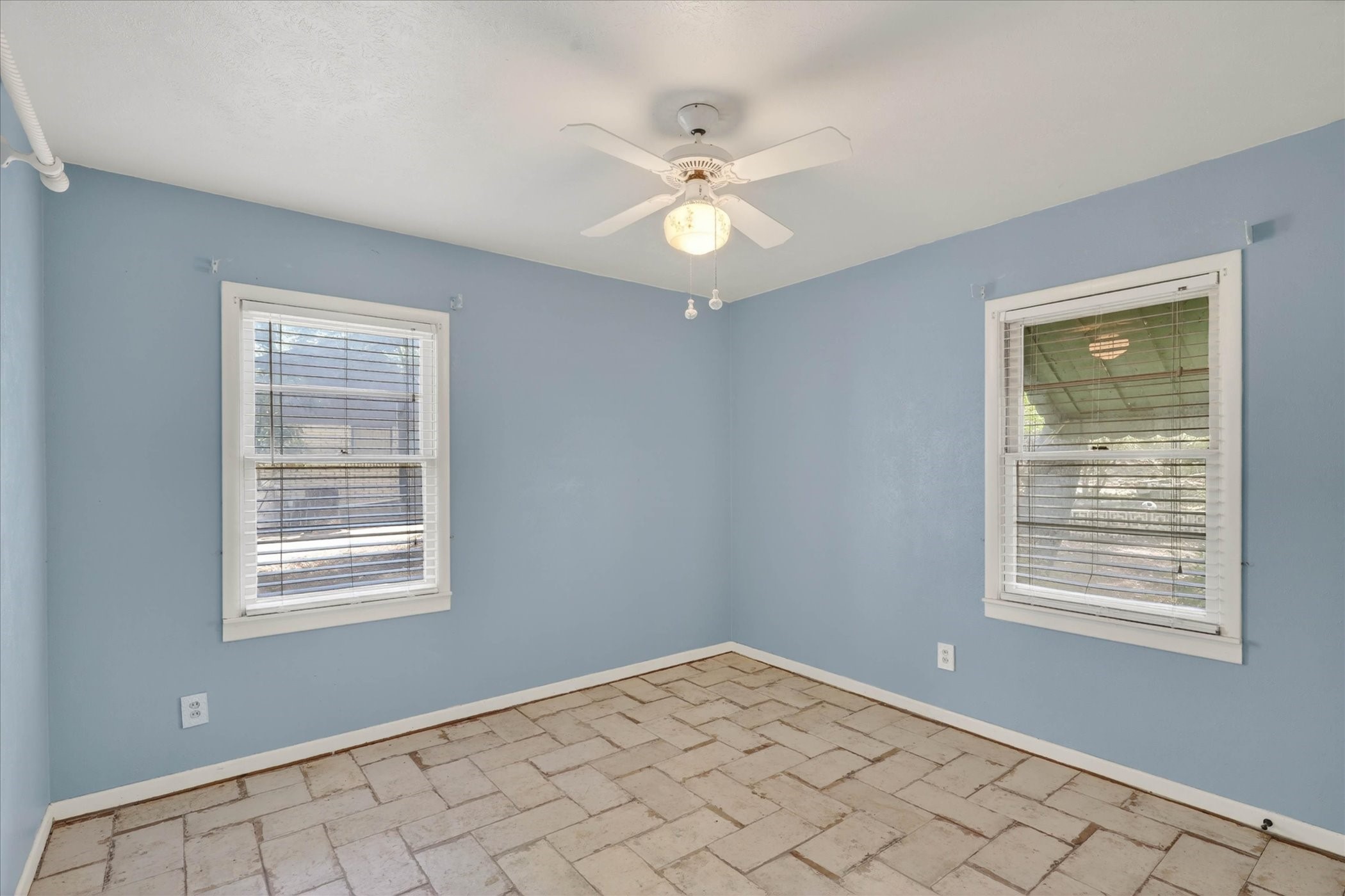 11740 East Court Azle TX 76020