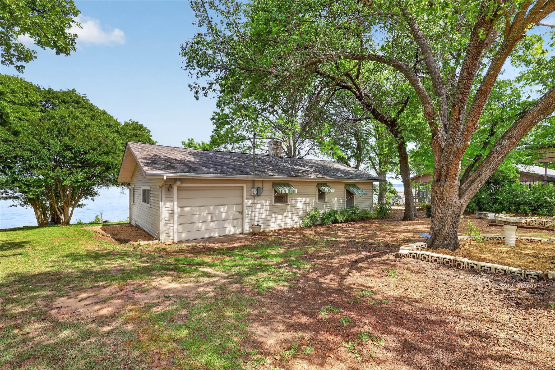 11740 East Court Azle TX 76020