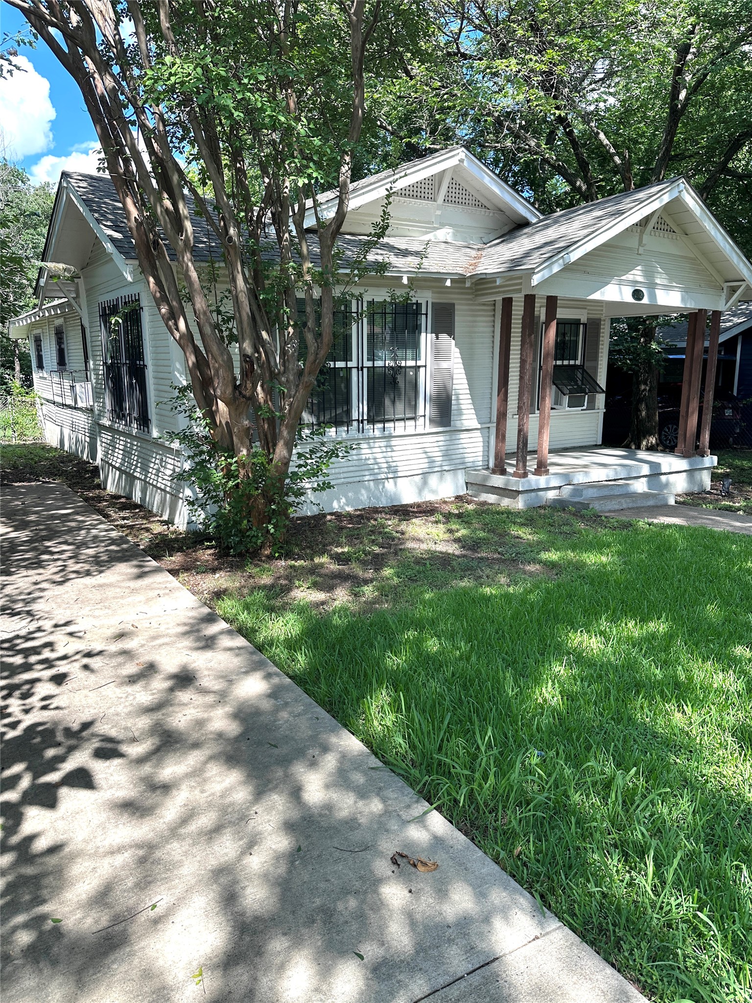 2842 Harlandale Avenue Dallas TX 75216