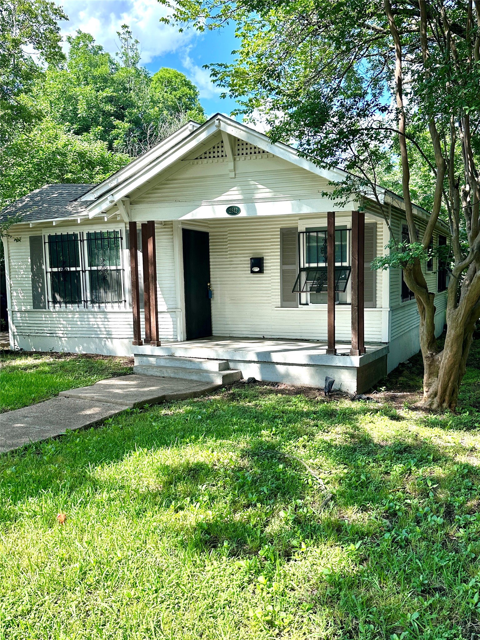 2842 Harlandale Avenue Dallas TX 75216