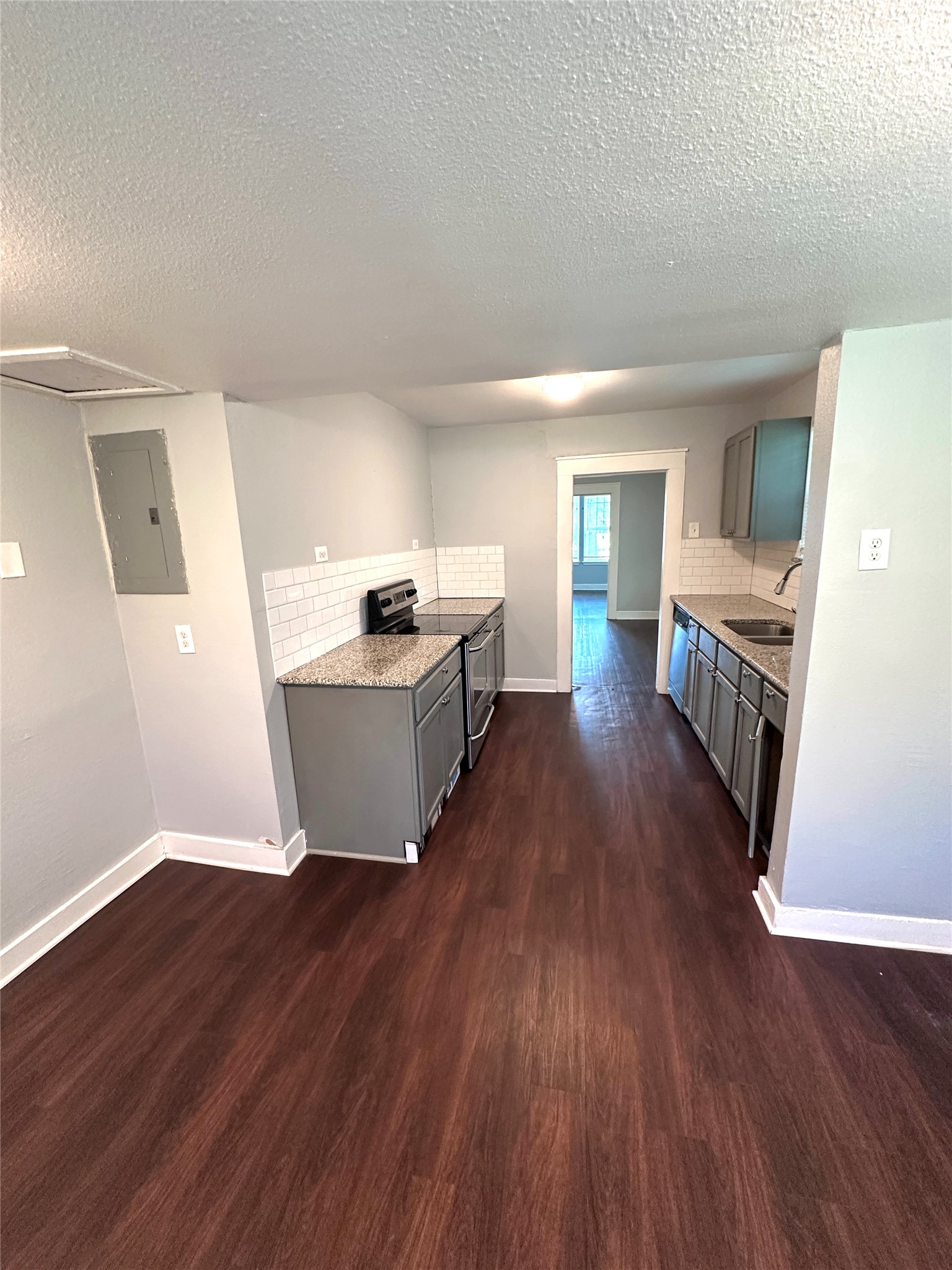 2842 Harlandale Avenue Dallas TX 75216