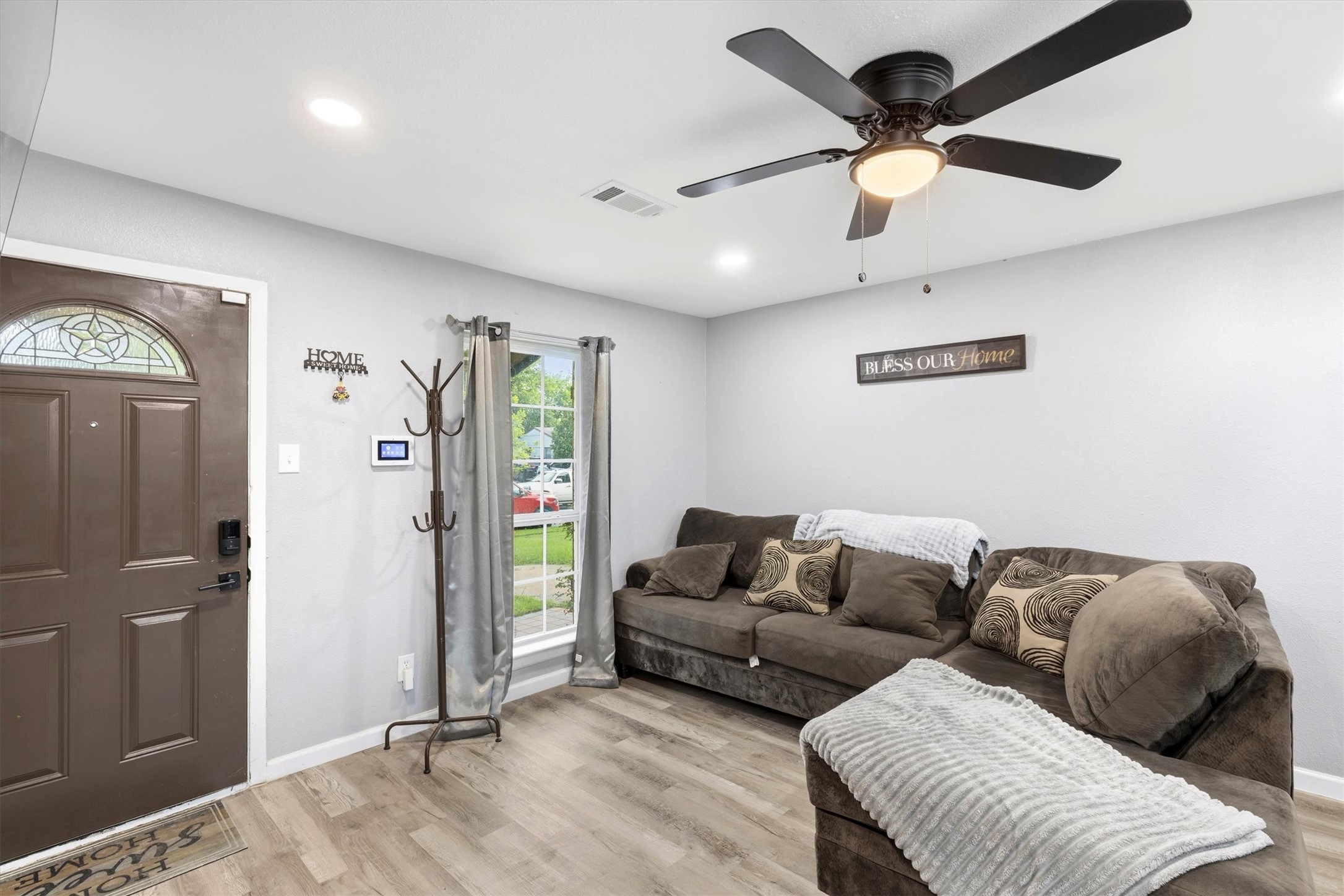 6331 Fenway Street Dallas TX 75217