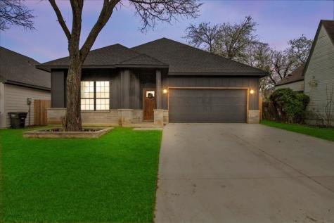 3106 Strong Avenue Fort Worth TX 76105