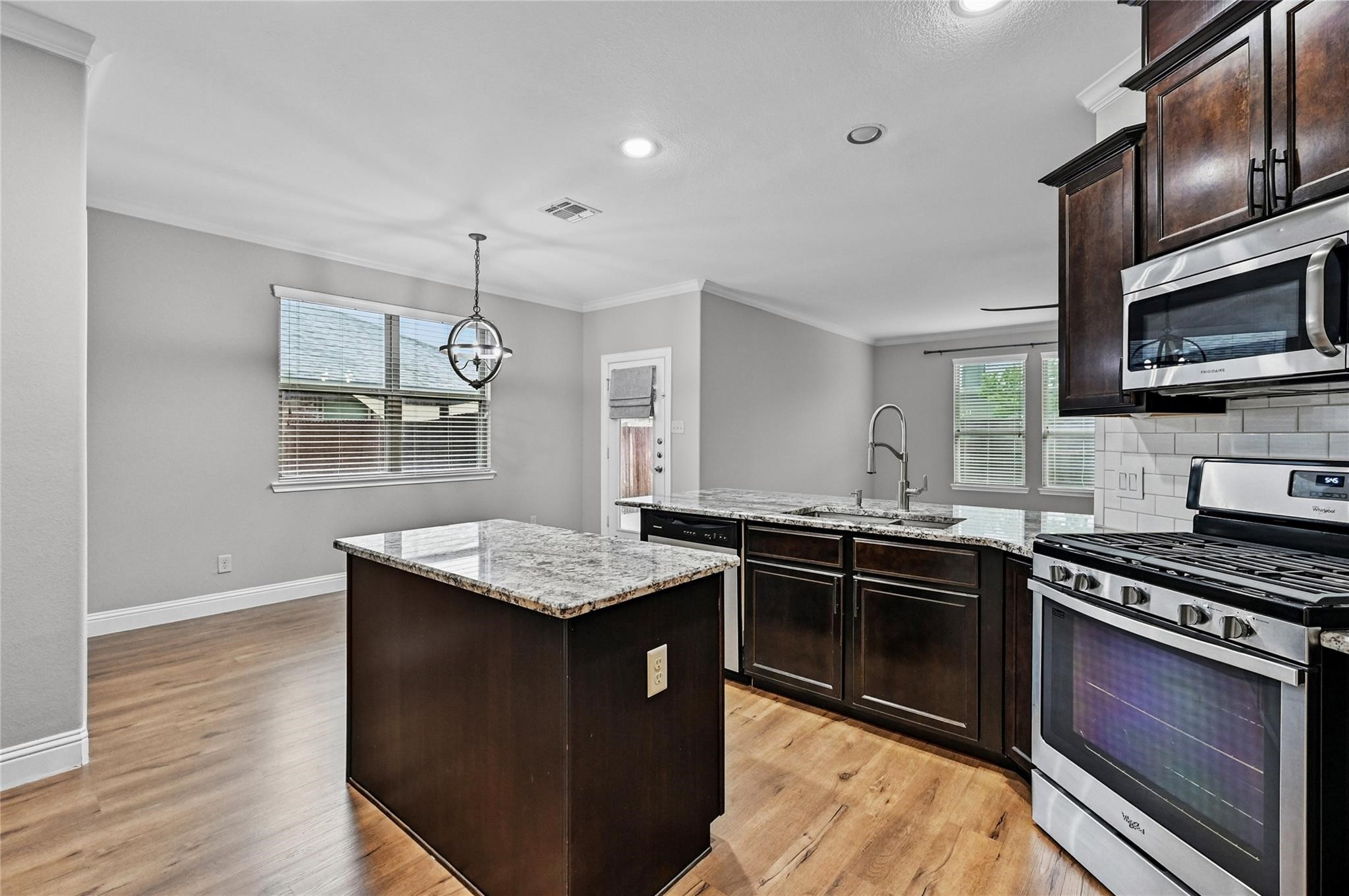 1512 Greenbrier Drive Van Alstyne TX 75495