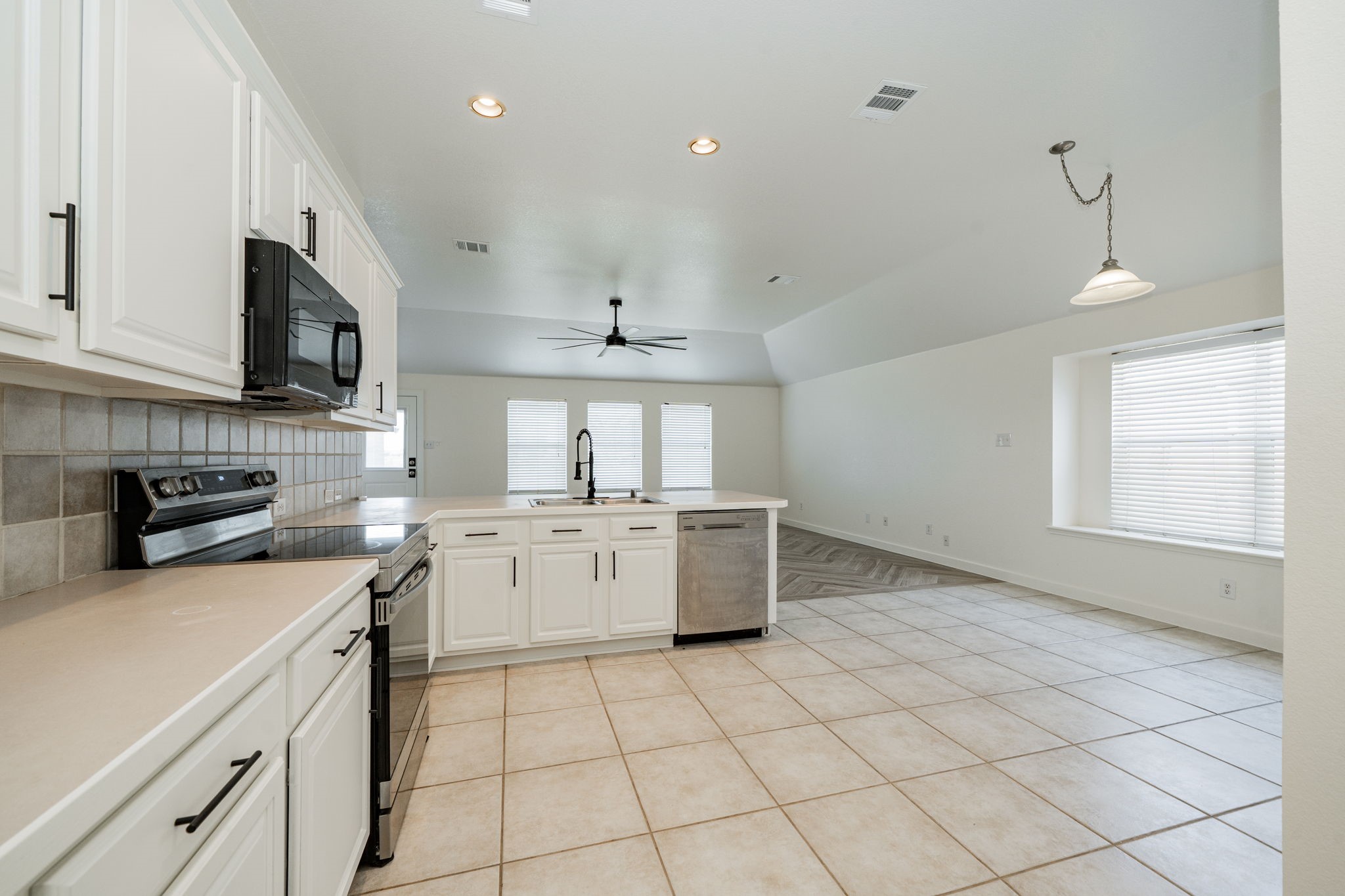 2142 Bluebell Forney TX 75126