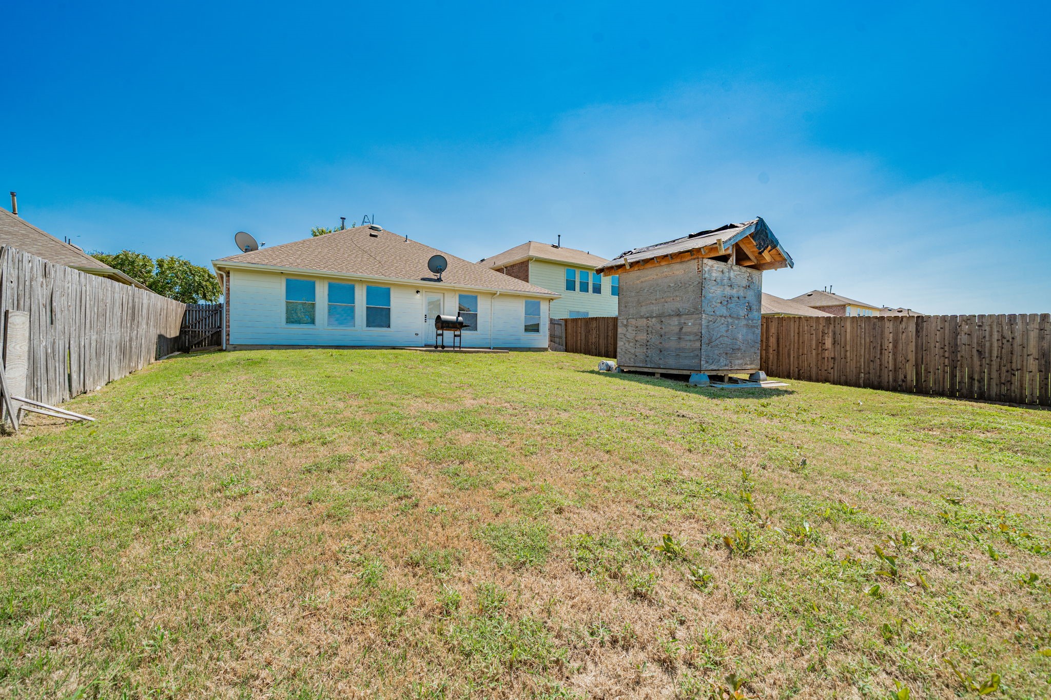 2142 Bluebell Forney TX 75126