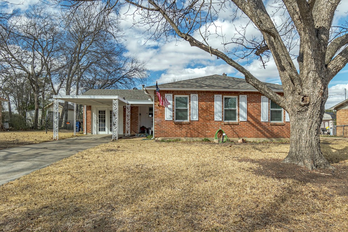 308 SW Gamble Street Burleson TX 76028