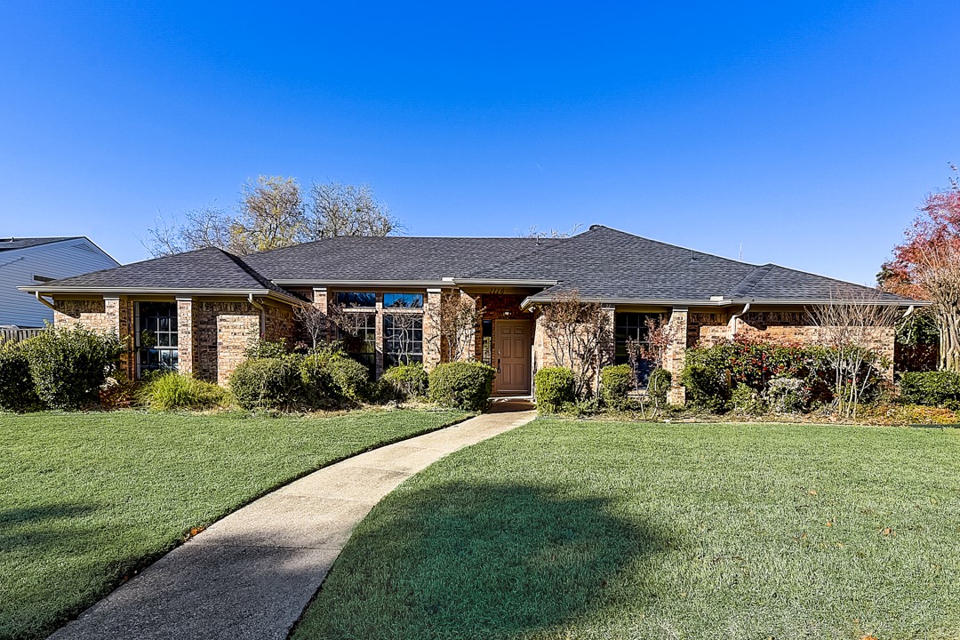 1116 Derbyshire Lane Carrollton TX 75007