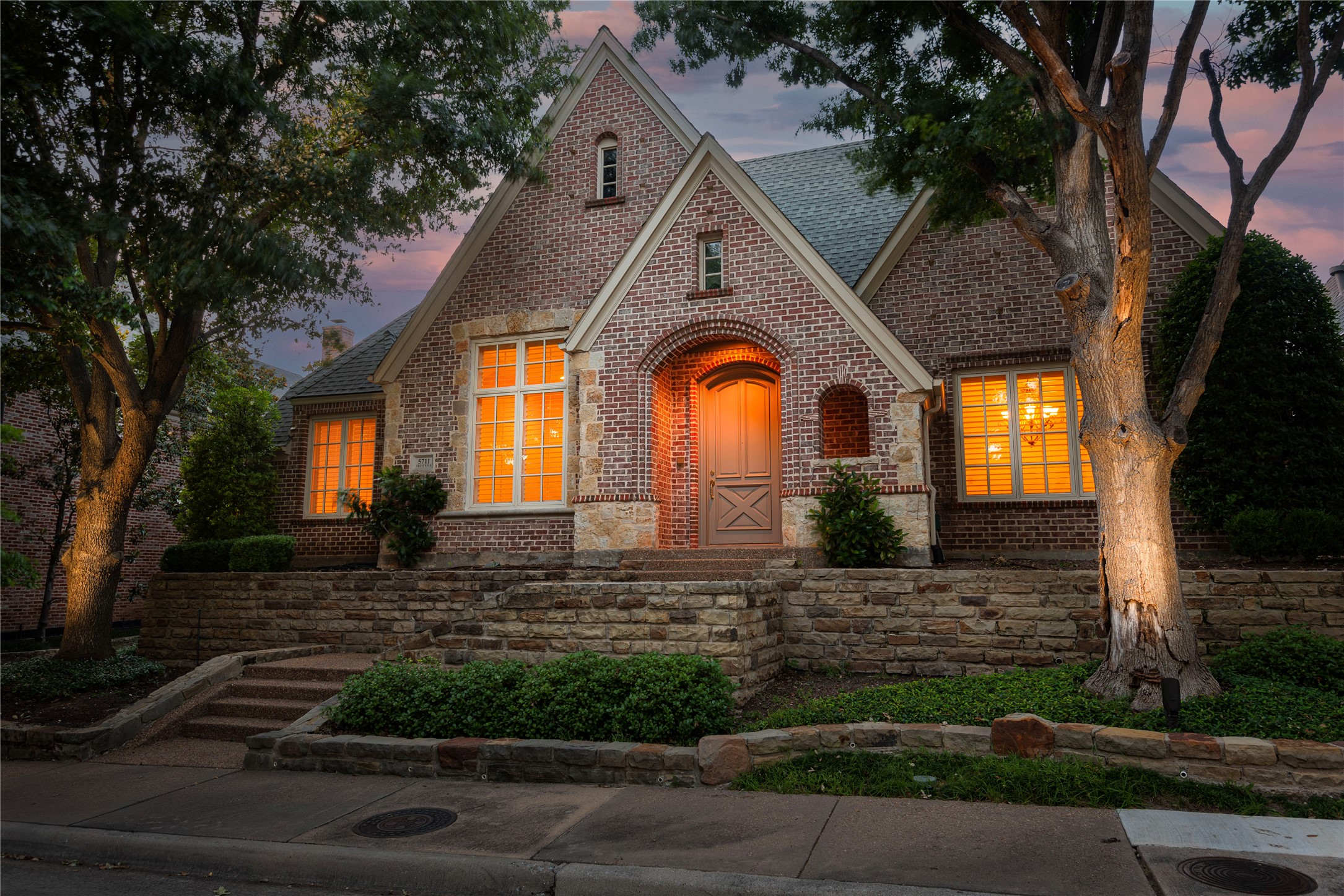 5711 Prestwick Lane Dallas TX 75252