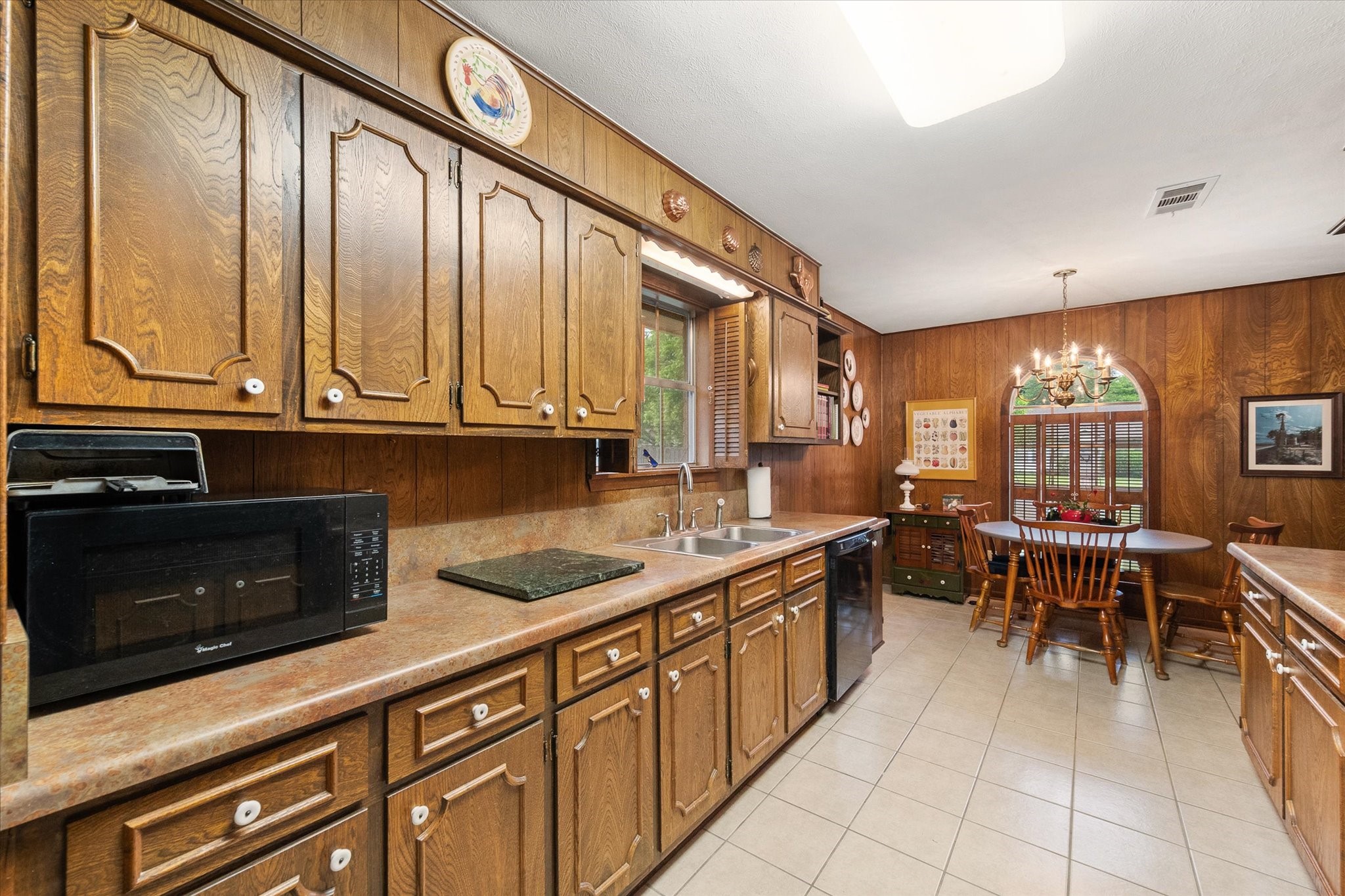 1609 Maplewood Corsicana TX 75110