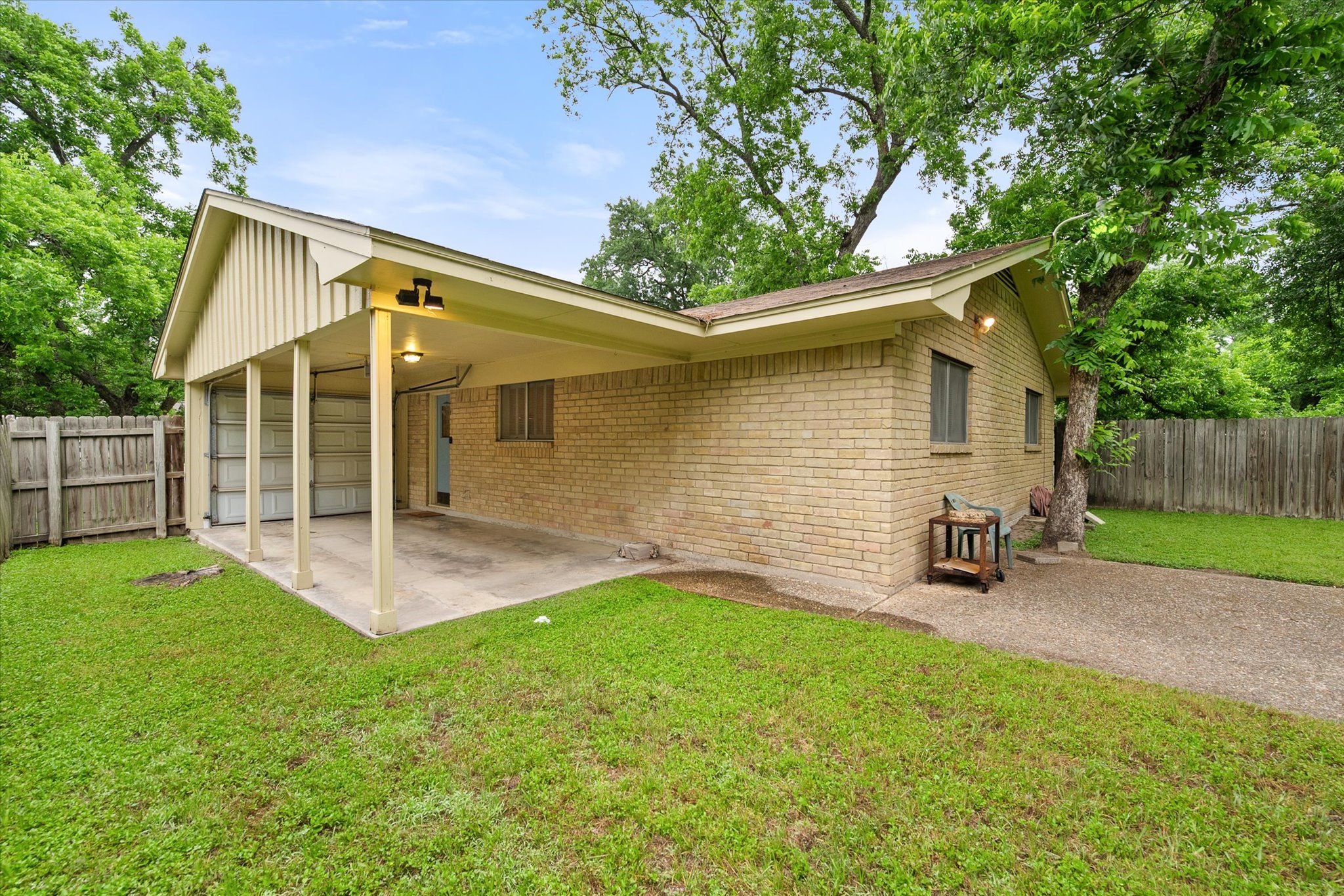 1609 Maplewood Corsicana TX 75110