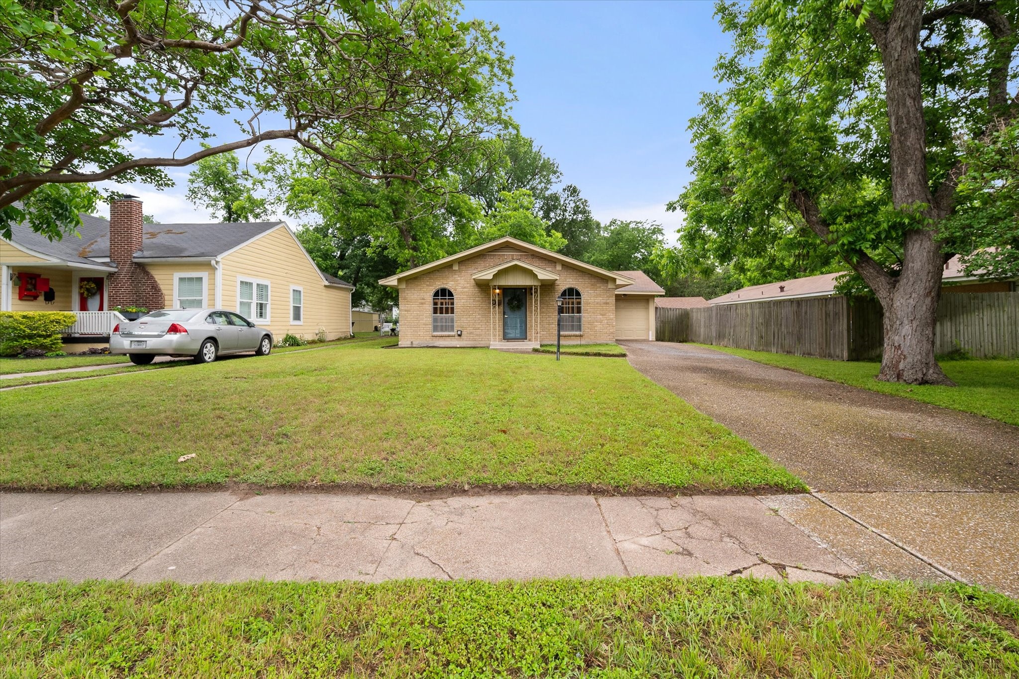 1609 Maplewood Corsicana TX 75110