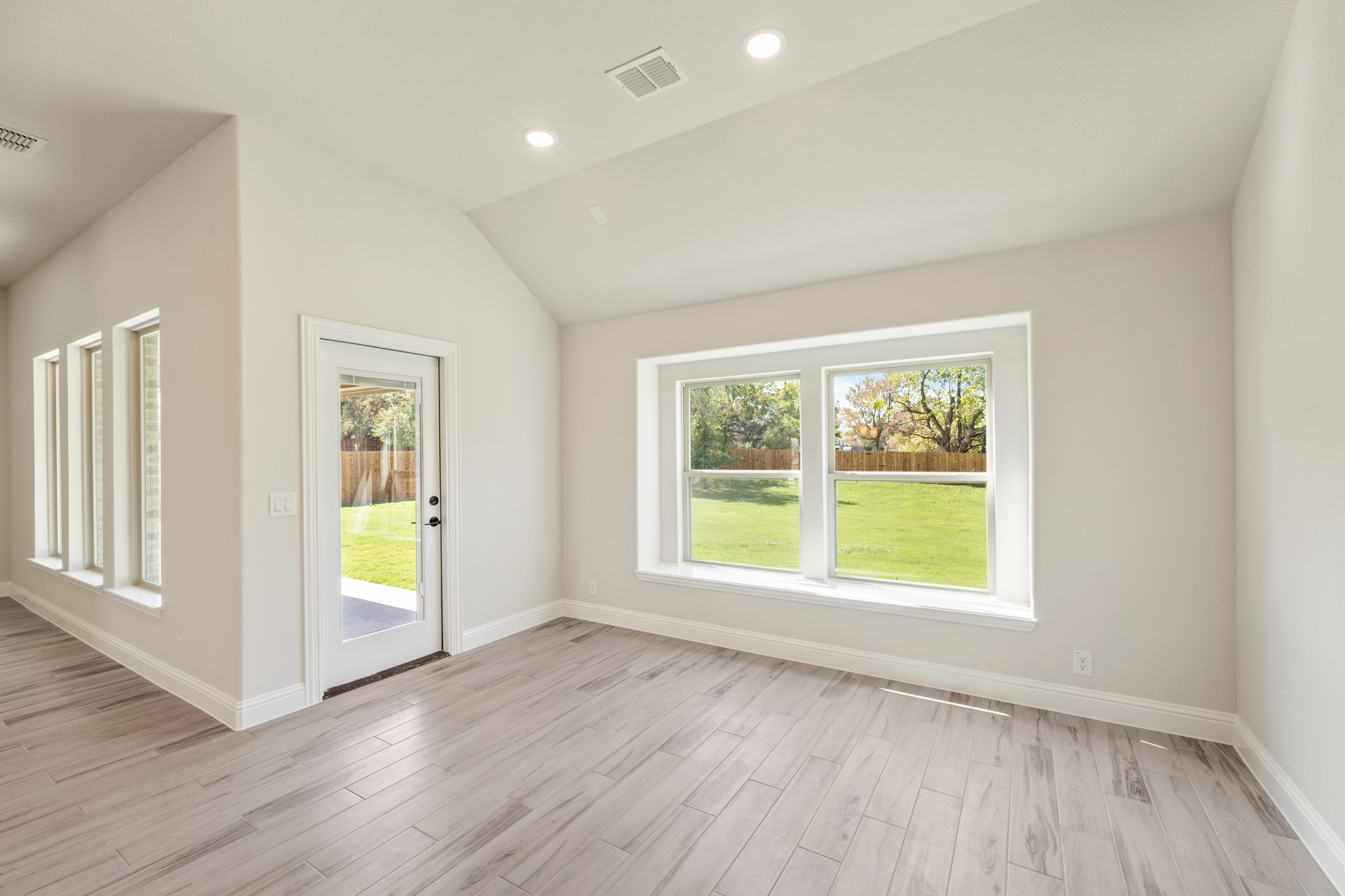 763 Crystal Lake Lane Red Oak TX 75154