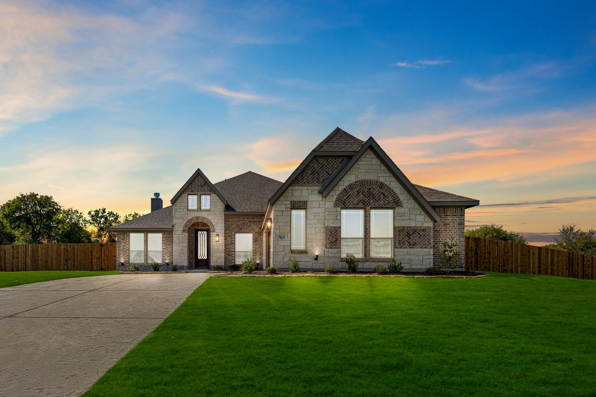 763 Crystal Lake Lane Red Oak TX 75154