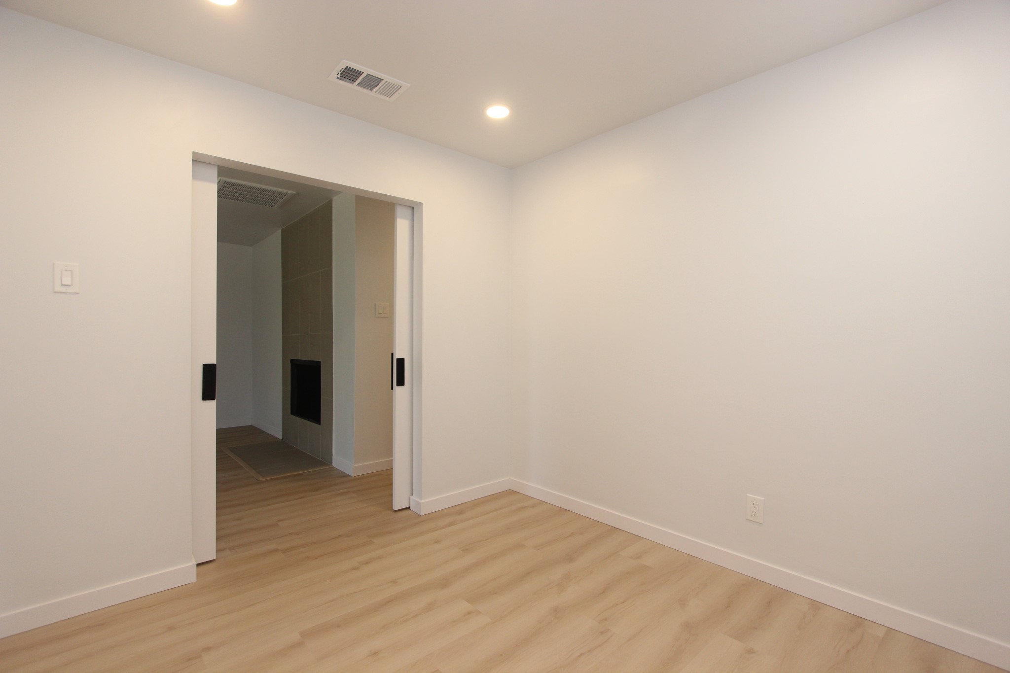 2922 Ashglen Drive Garland TX 75043