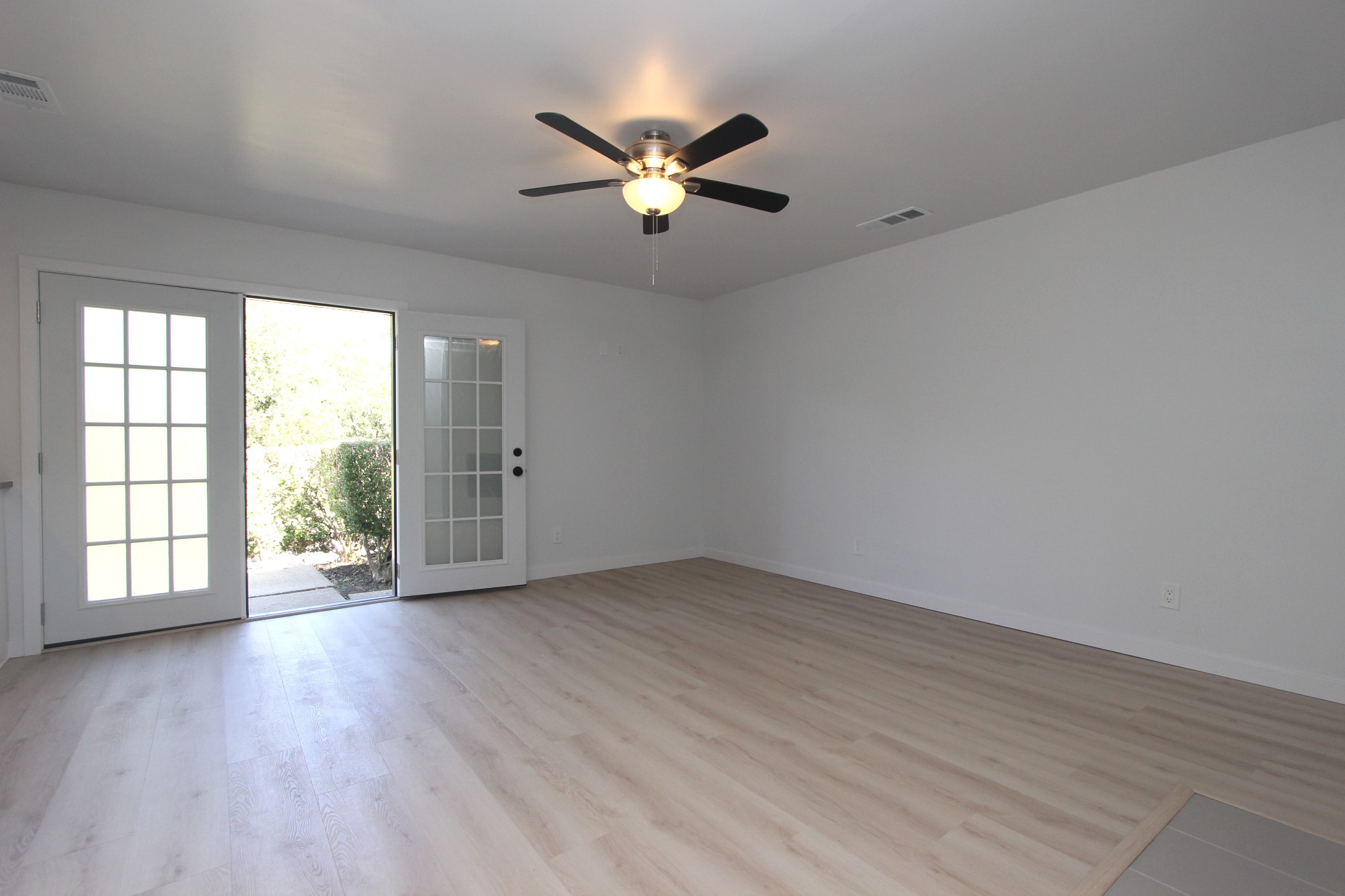 2922 Ashglen Drive Garland TX 75043