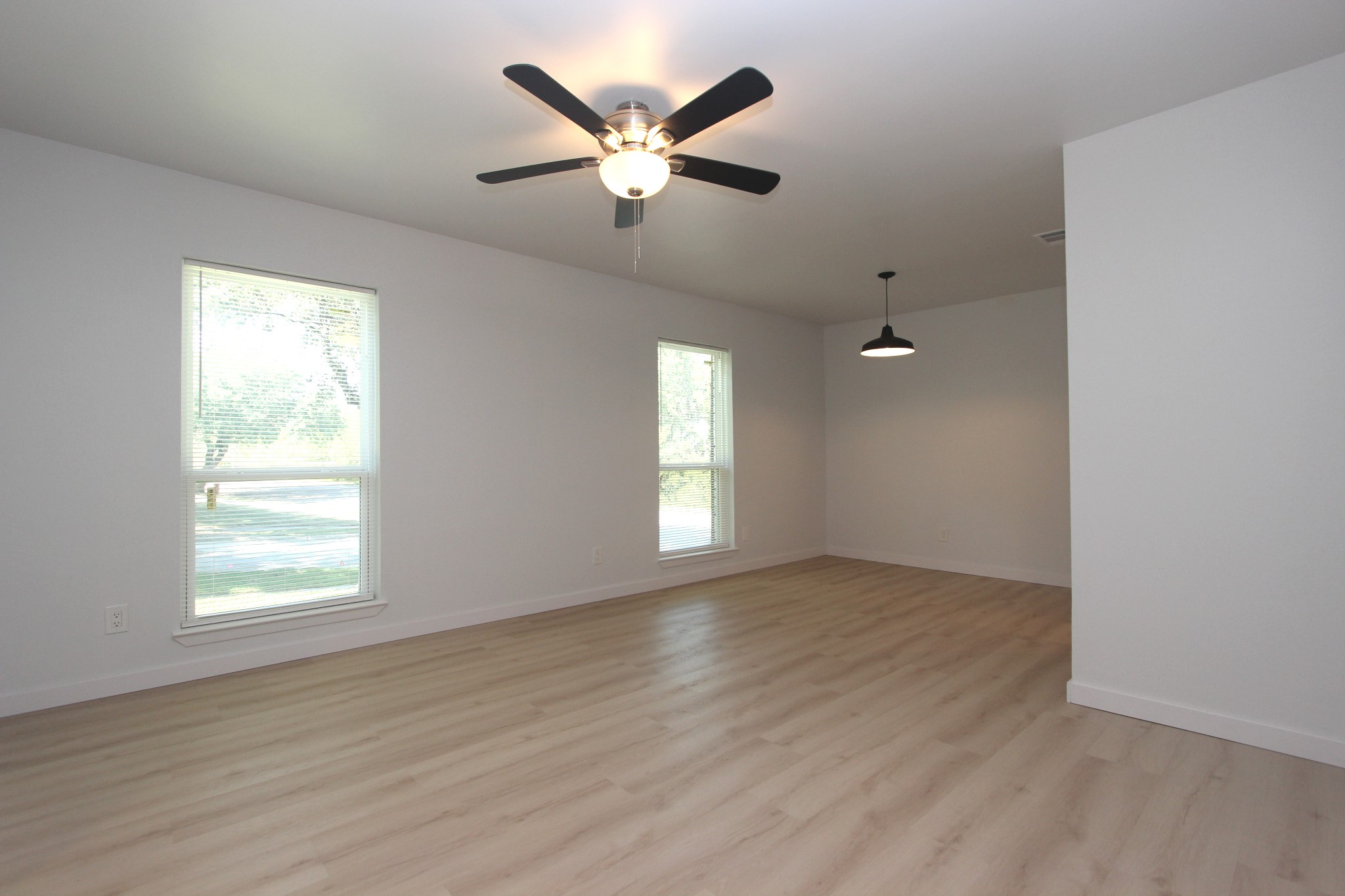 2922 Ashglen Drive Garland TX 75043