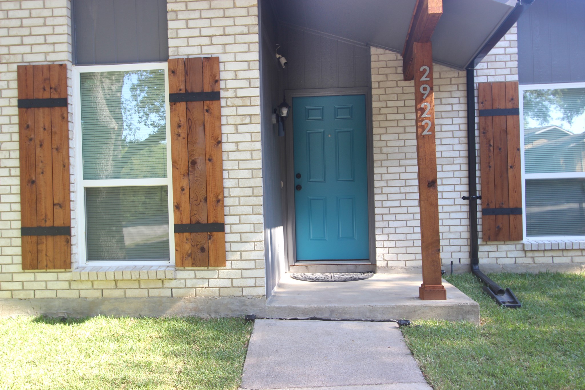 2922 Ashglen Drive Garland TX 75043