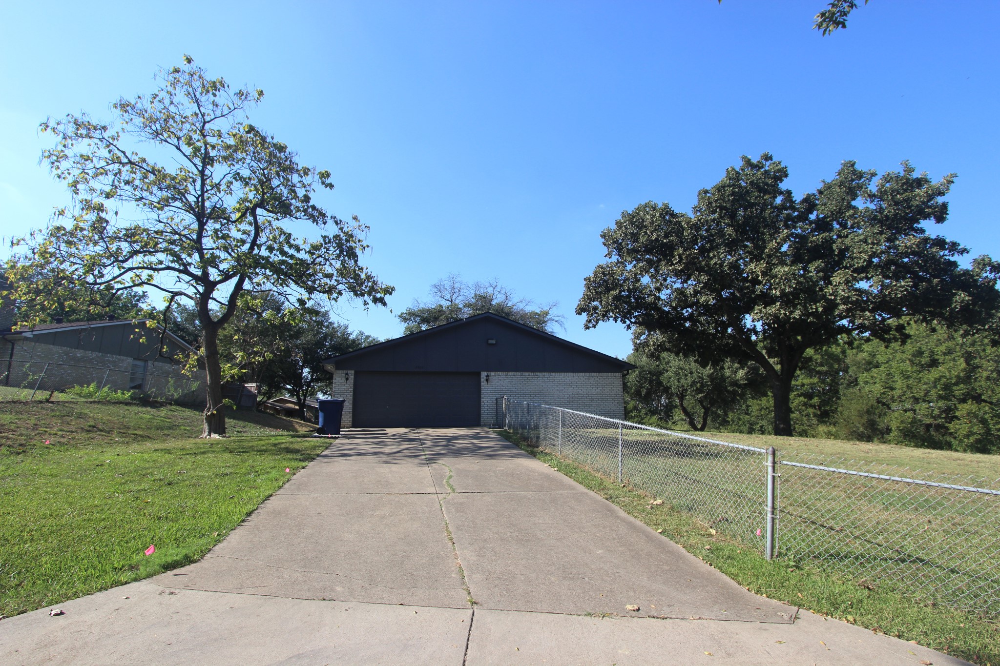2922 Ashglen Drive Garland TX 75043