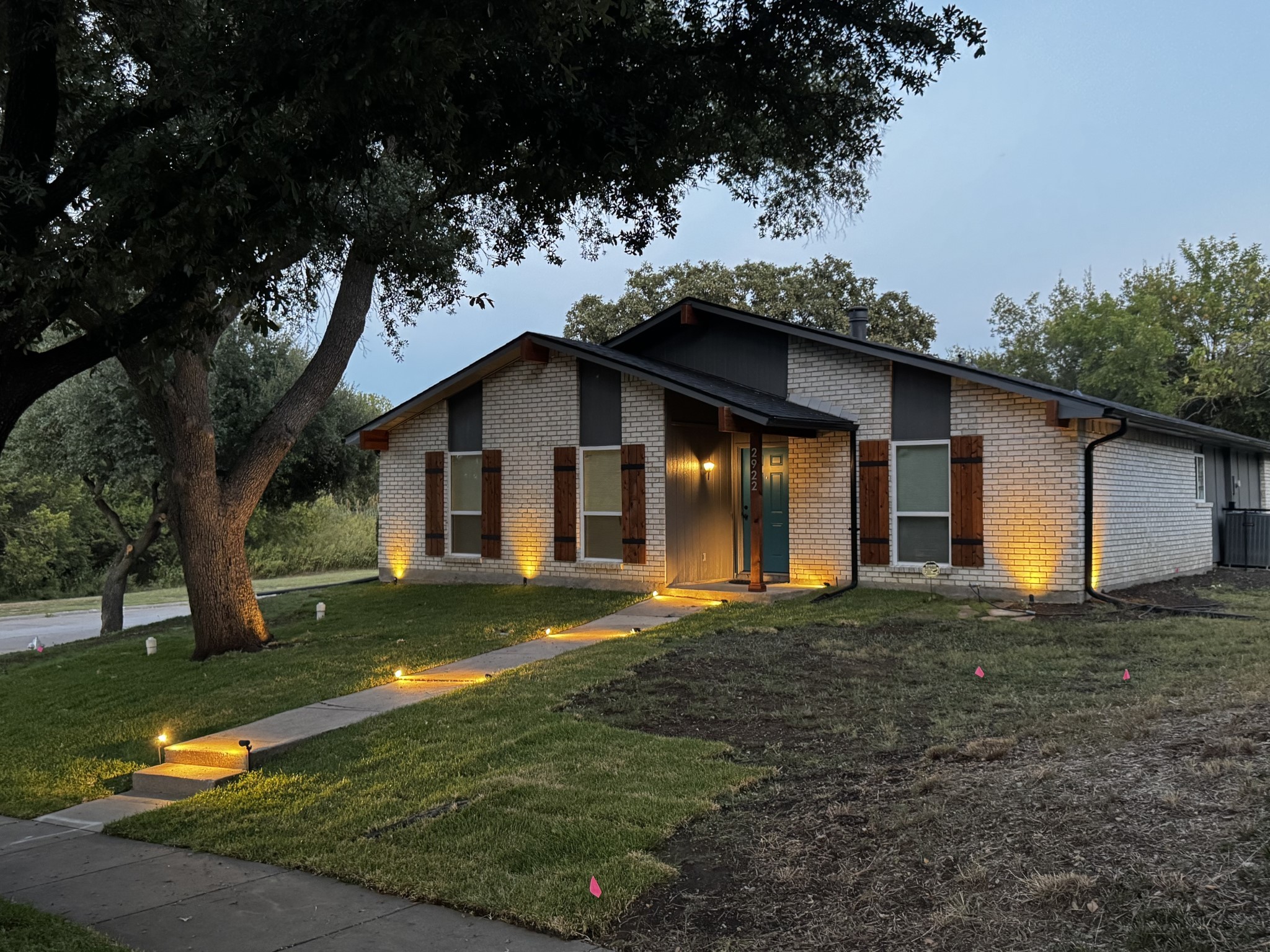 2922 Ashglen Drive Garland TX 75043