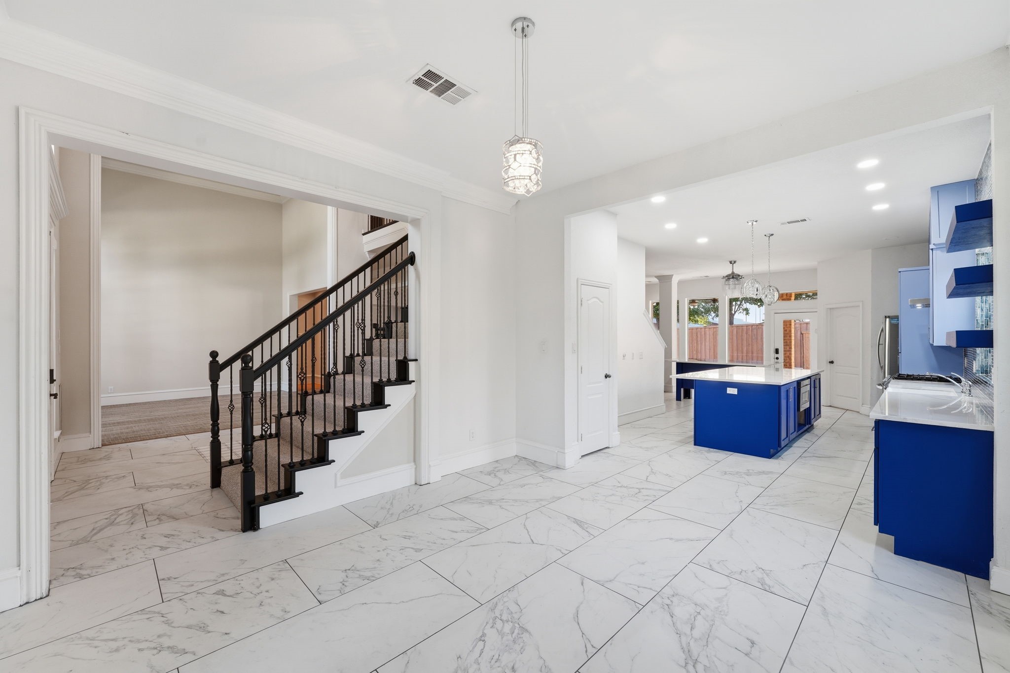 2533 Green Oak Drive Carrollton TX 75010