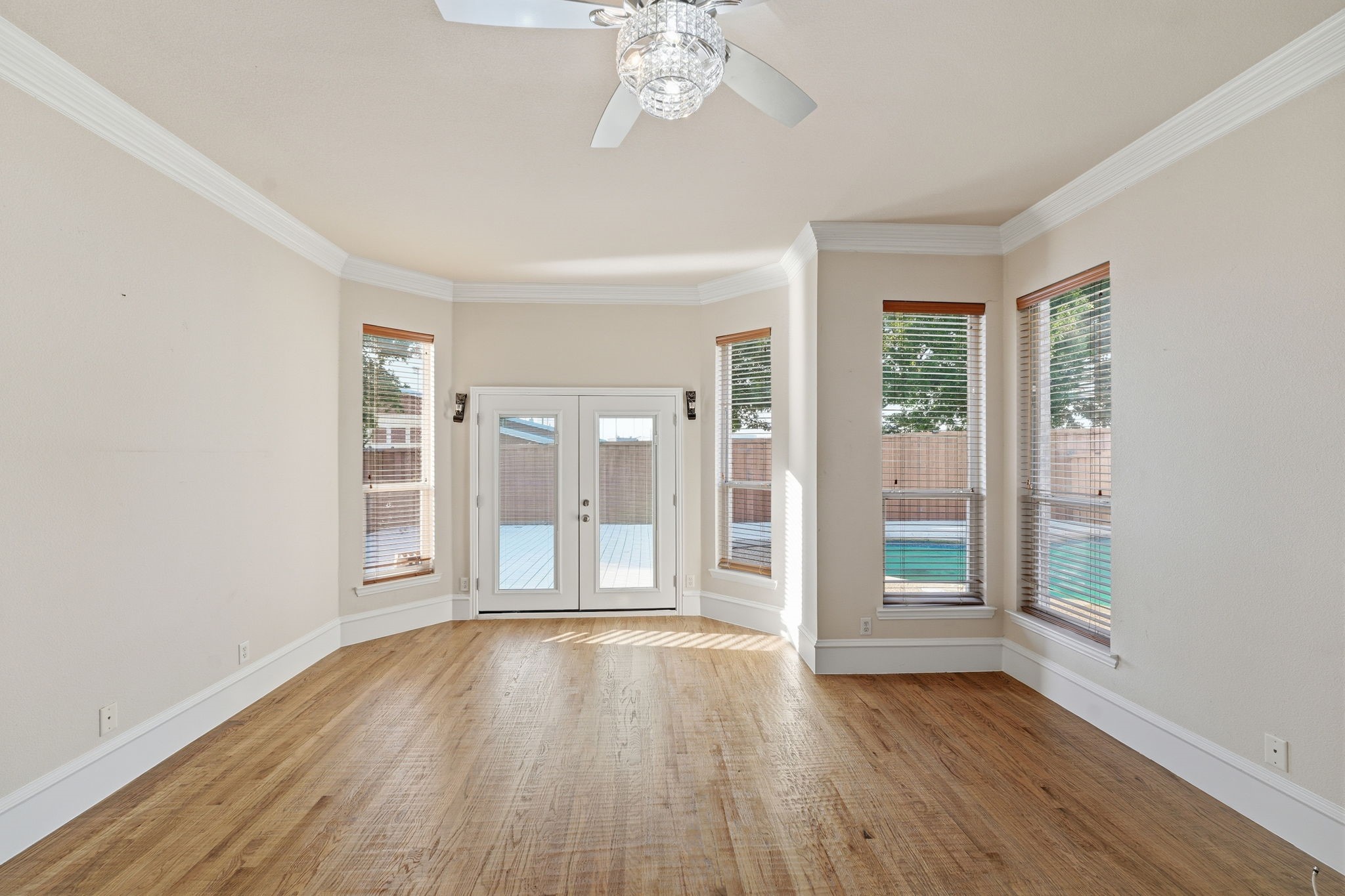 2533 Green Oak Drive Carrollton TX 75010