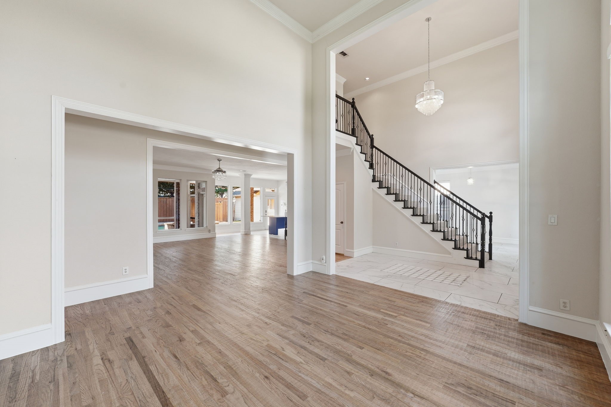 2533 Green Oak Drive Carrollton TX 75010