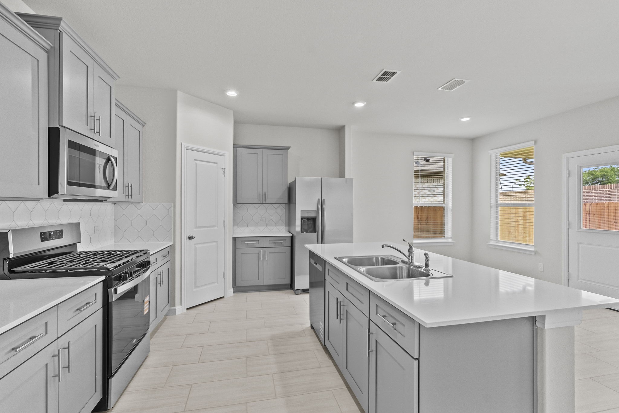 4372 Mill Stream Lane Fort Worth TX 76036