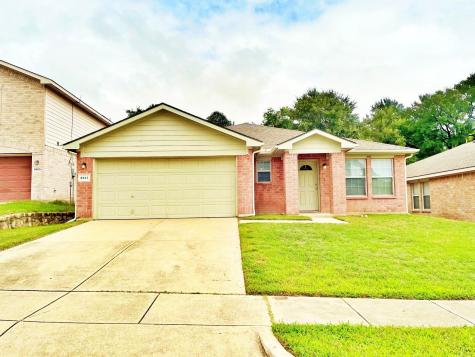 8013 Sartain Drive Fort Worth TX 76120